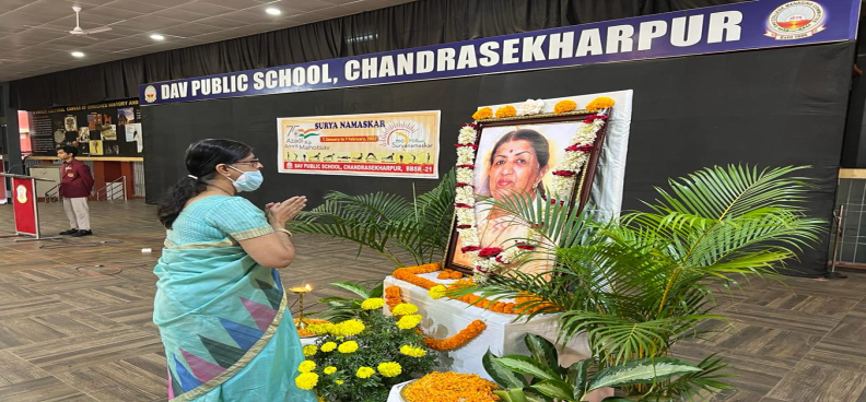 Floral Tributes to Bharat Ratna Lata Mangeshkar at DAV CSPUR